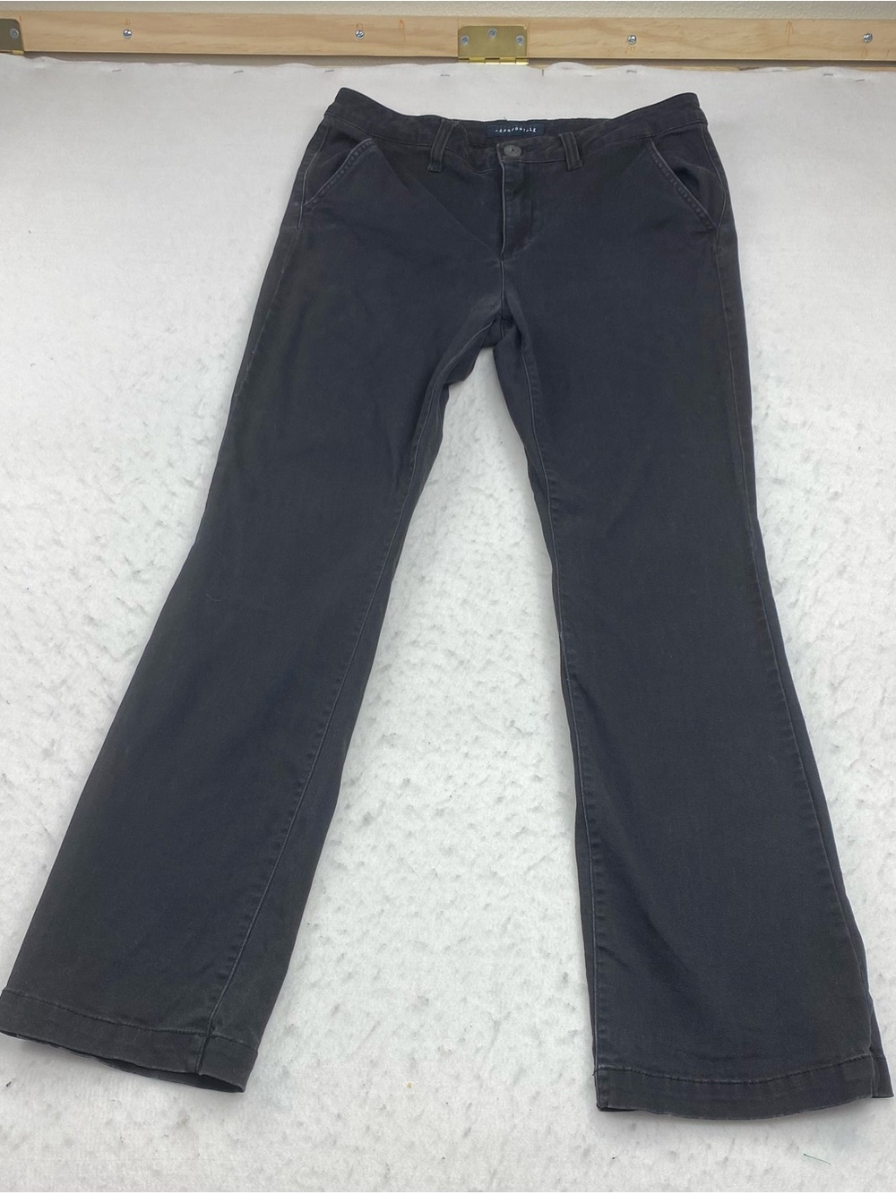 Aeropostale Classic Bootcut Chino Pants Womens 10 Black Y2K Minimalist